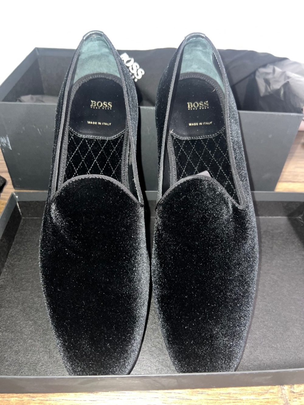 Hugo BOSS Glam velvet opera shoe